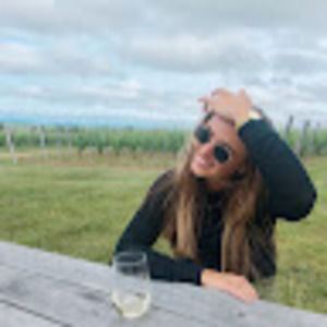 Meet your Posher, Lauren